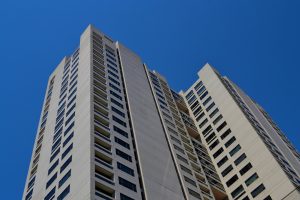 apartment-building-geb48d221c_1920