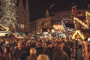 christmas-market-g85e1bccb3_1920