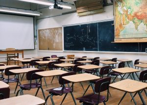 classroom-g7c396a90a_1920