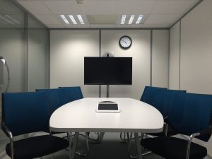 meeting-room-gc82375e7f_1920