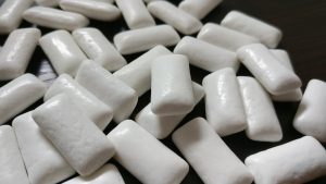 chewing-gum-g983656d2e_1920