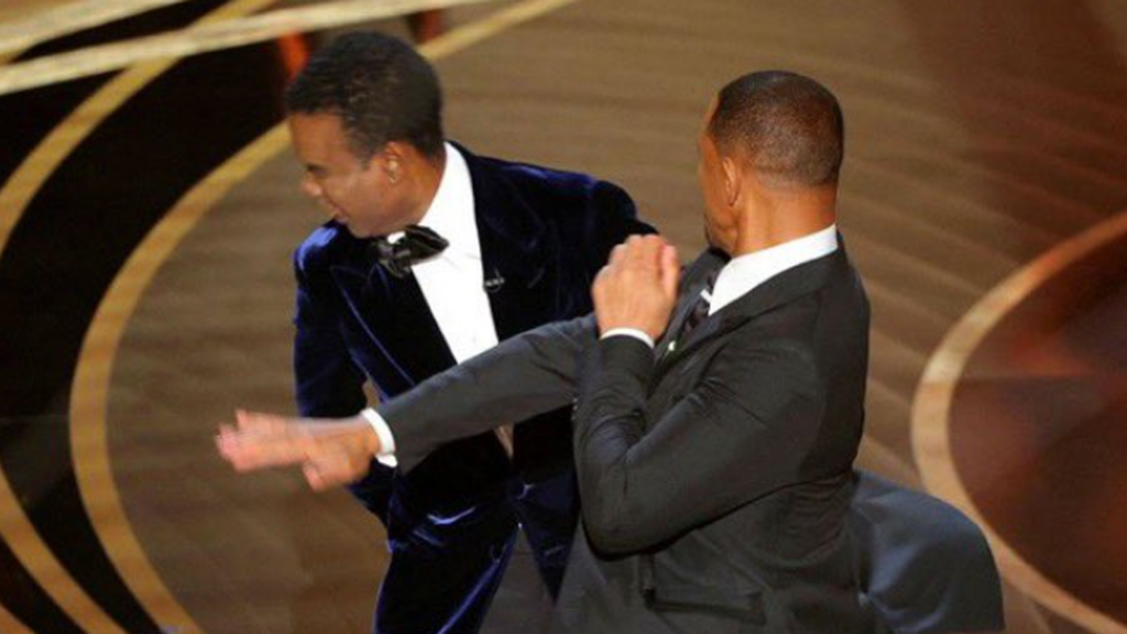 Will Smith verpasst Chris Rock eine Ohrfeige bei der Oscarverleihung.