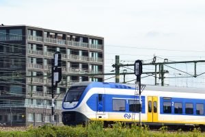 train-g23a83b41e_1920