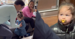 01. Header split screen