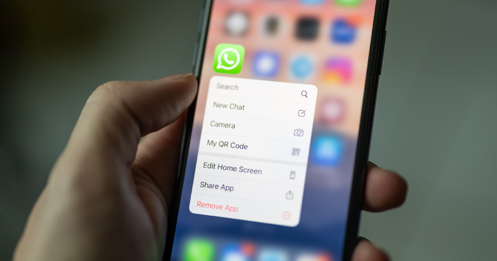 Déze 7 komische WhatsApp-statussen zijn om over naar huis te typen