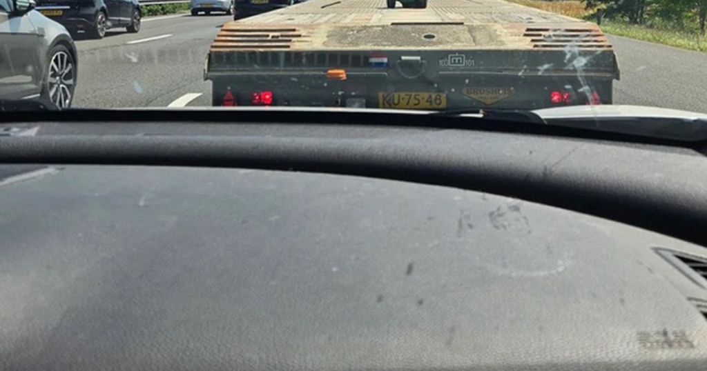 Defensie voertuig aanhanger